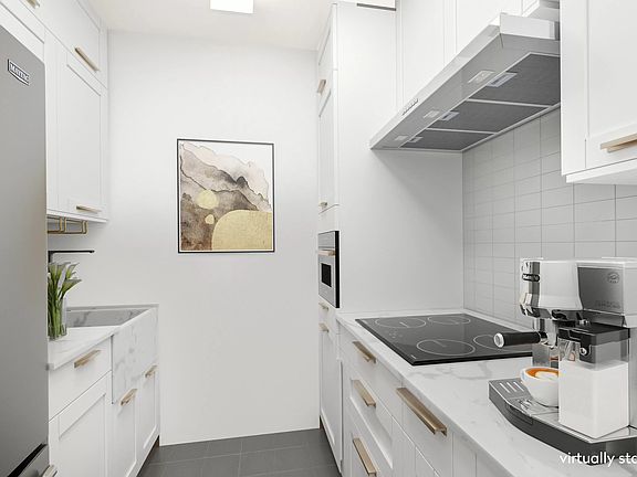 5th image of 118 E 60th St APT 21D