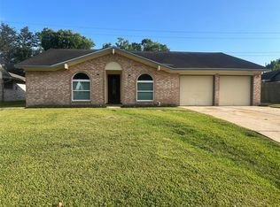 2305 Kingsway Dr, League City, TX 77573