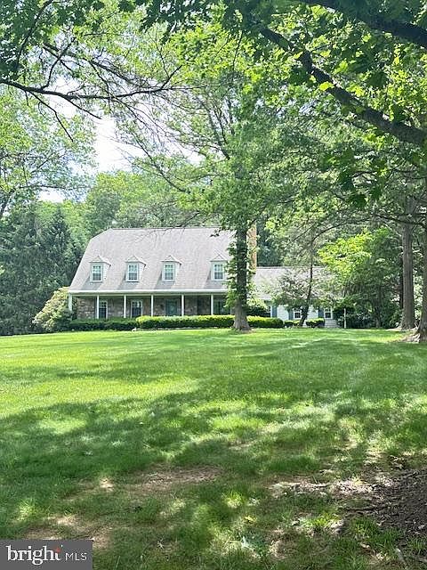 2nd image of 15613 Haddonfield Way