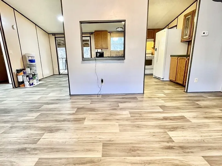 1306 Lawrenceburg Hwy — Photo 3