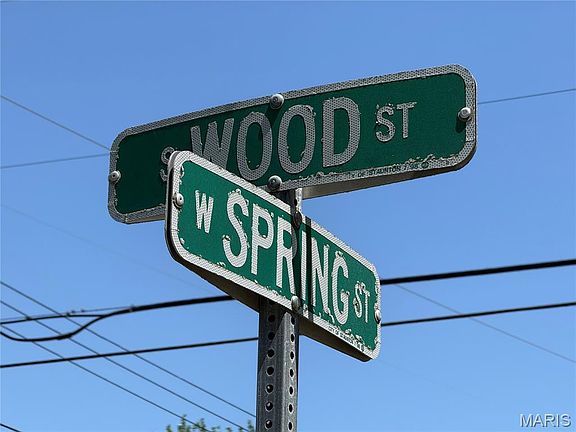 5th image of 310 W Spring St
