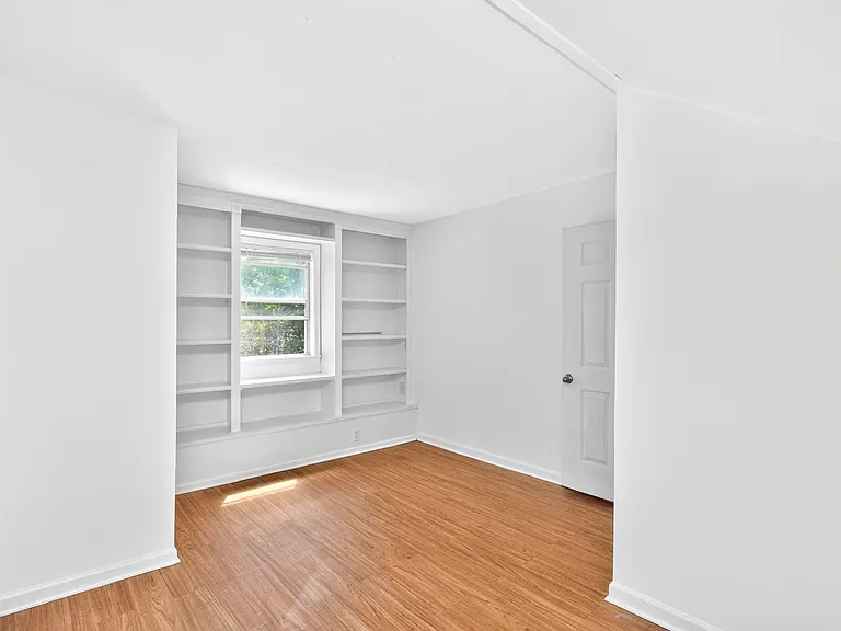3008 Lakeshore Dr — Photo 30
