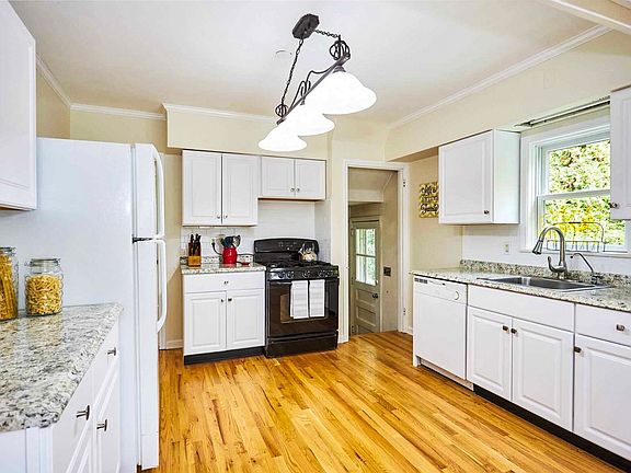 2nd image of 5 Rockwood Ave