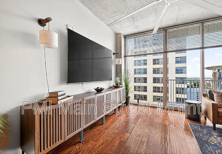 155 S Court Ave #1608 — Photo 8