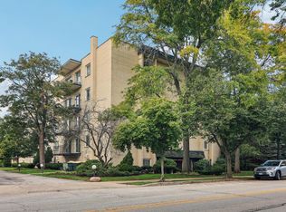 8650 Ferris Ave UNIT 203, Morton Grove, IL 60053