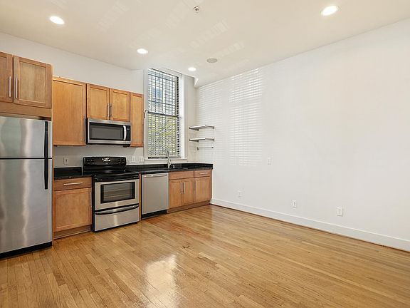 Kitchen/Living Area