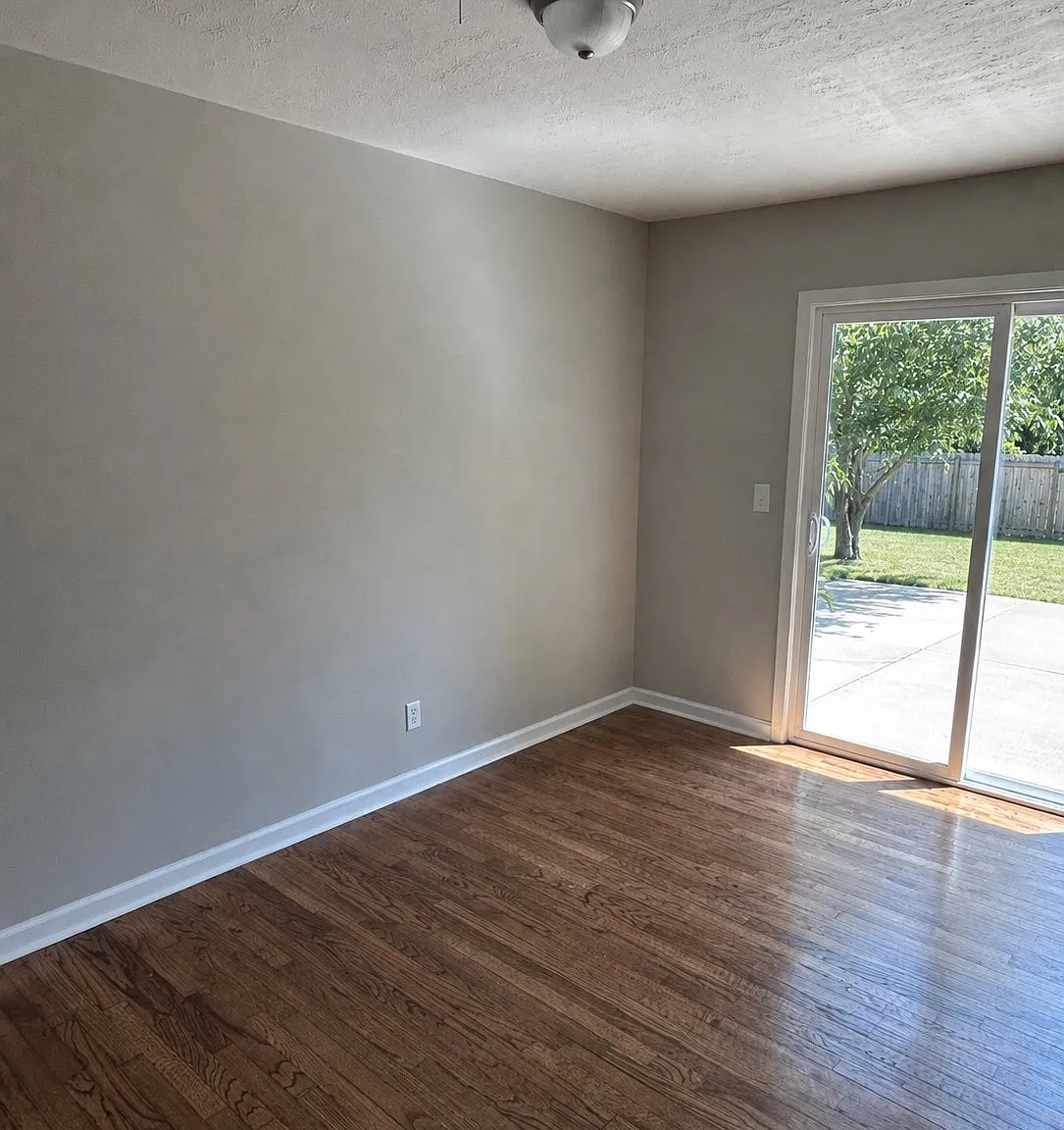 Single story ranch, close to everything! — Photo 4