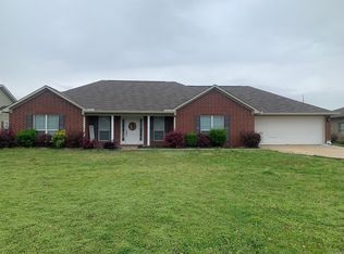 2110 S Oak St, Stuttgart, AR 72160