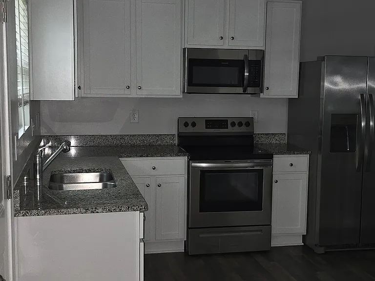 1814 Carrington Dr — Photo 8