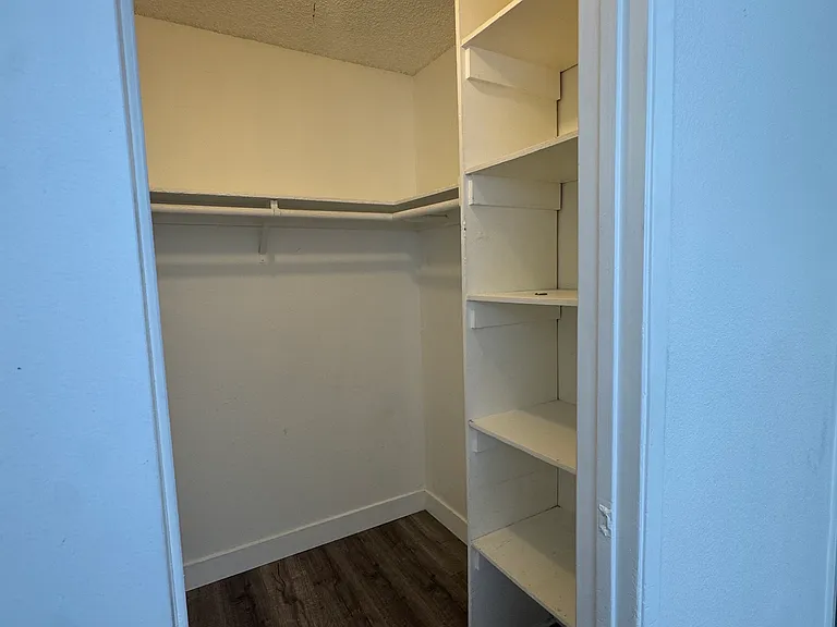 Sherman Oaks Country LLC — Photo 9