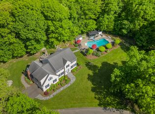 10 Avalon Way, Sandy Hook, CT 06482