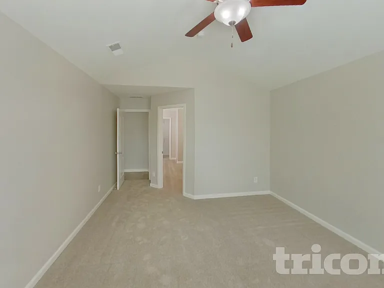 355 Meadow Vista Ln — Photo 8