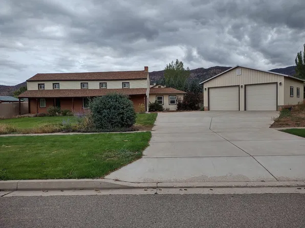 74 N Main St, Paragonah, UT 84760