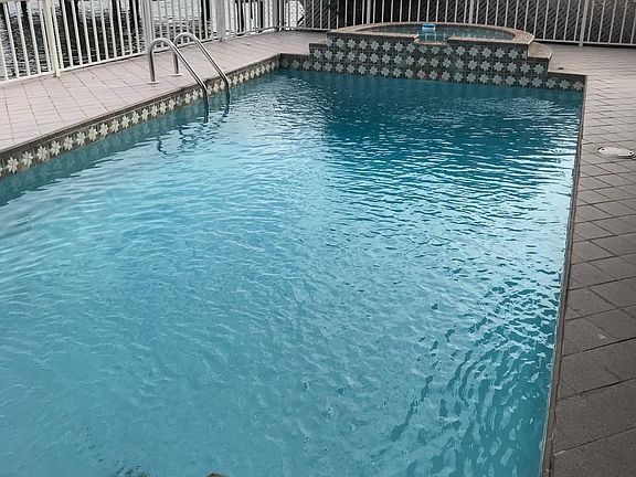 3rd image of 107 Harbor Dr