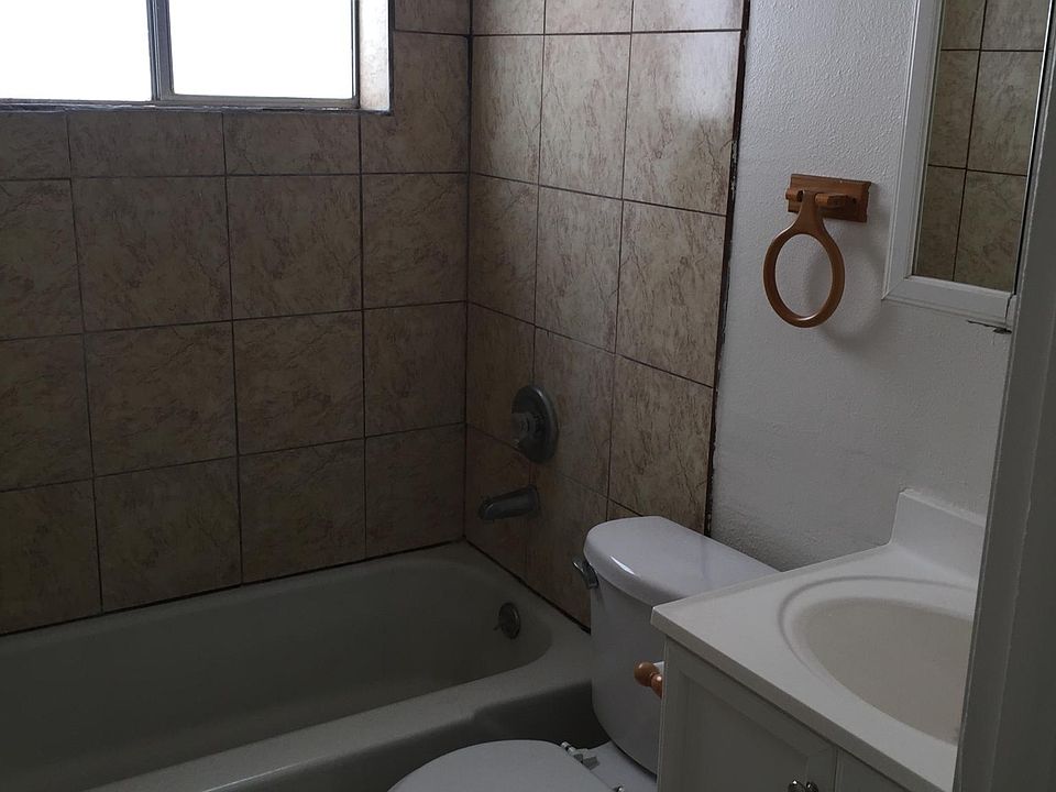 2nd image of 629 Poole Ave Unit B