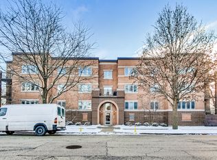 911 Busse Hwy APT 204, Park Ridge, IL 60068