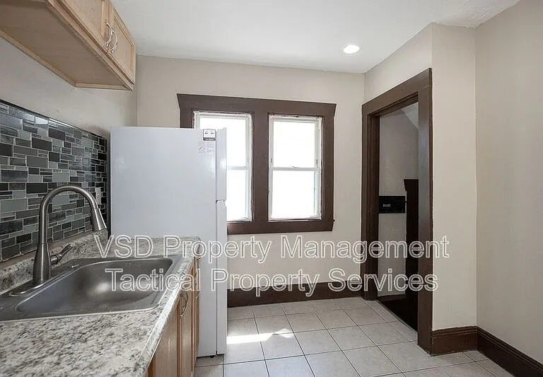 19101 Nitra Ave — Photo 20