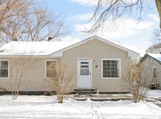 47 Barberry Dr, Crystal Lake, IL 60014
