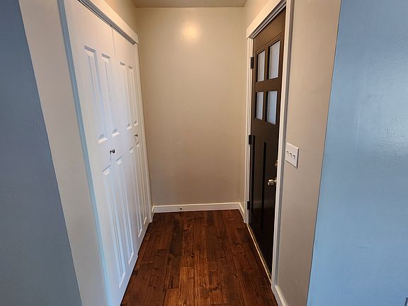Entry and coat closet