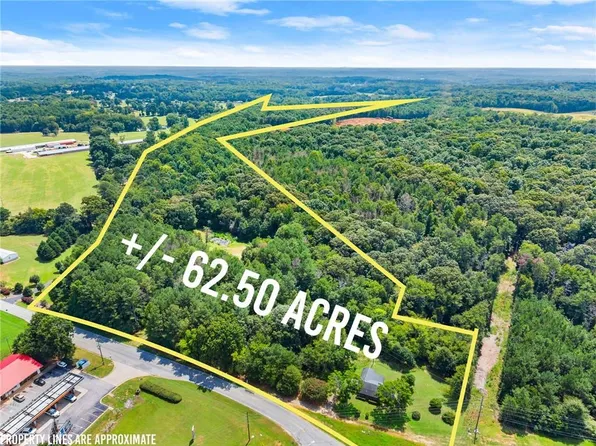 1097 Doster Rd, Jefferson, GA 30549
