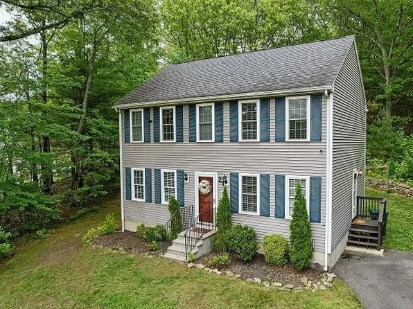 21 Rose Ln, Uxbridge, MA 01569