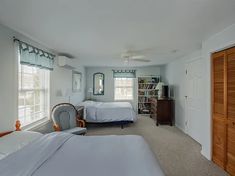20 Portland Ave — Photo 9