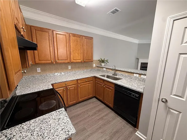 2111 Meadow Peak Rd — Photo 9