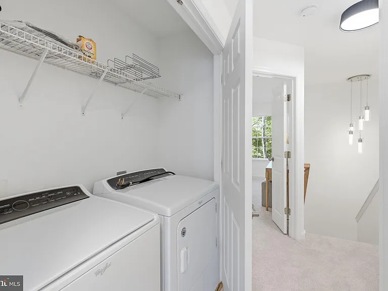 4067 Fountainside Ln — Photo 32