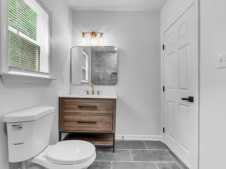 382 Josephine St — Photo 19