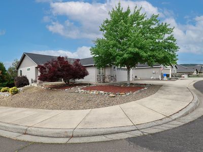 1180 Highlands Dr, Eagle Pt, OR, 97524