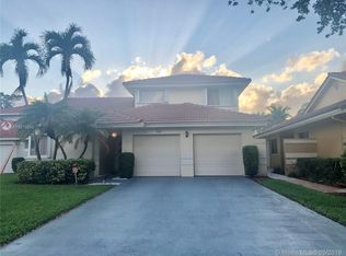 18156 NW 61st Pl, Hialeah, FL 33015