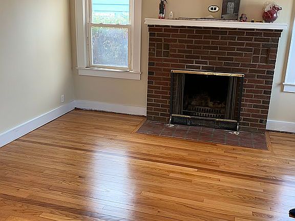Wood burning fireplace 