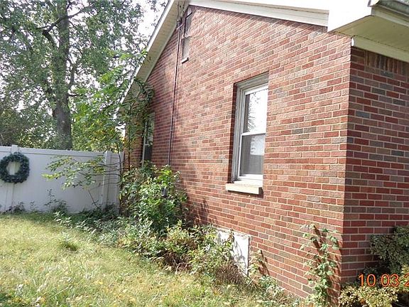 2nd image of 906 Donald Ave