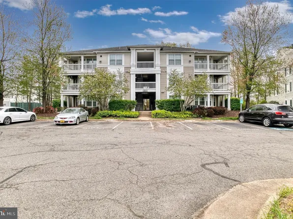 8107 Lacy Dr APT 102, Manassas, VA 20109