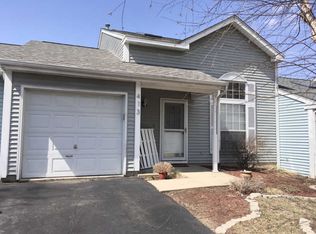 413 Lauren Ln, Island Lake, IL 60042