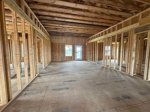 4th image of 266 Stoney Creek Way