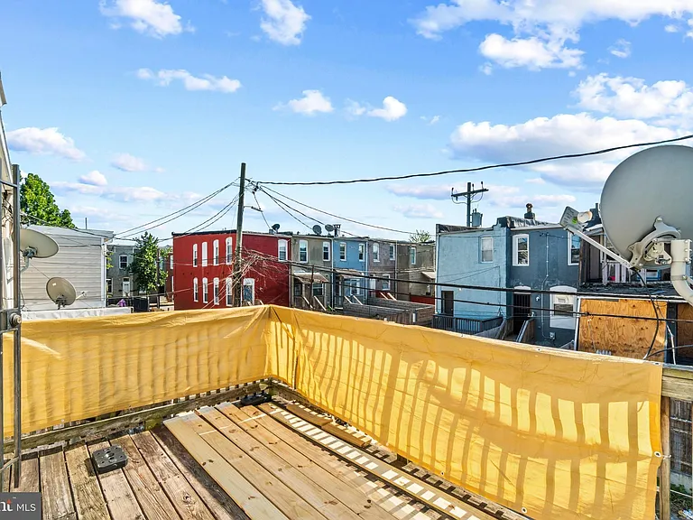 514 N Milton Ave — Photo 34