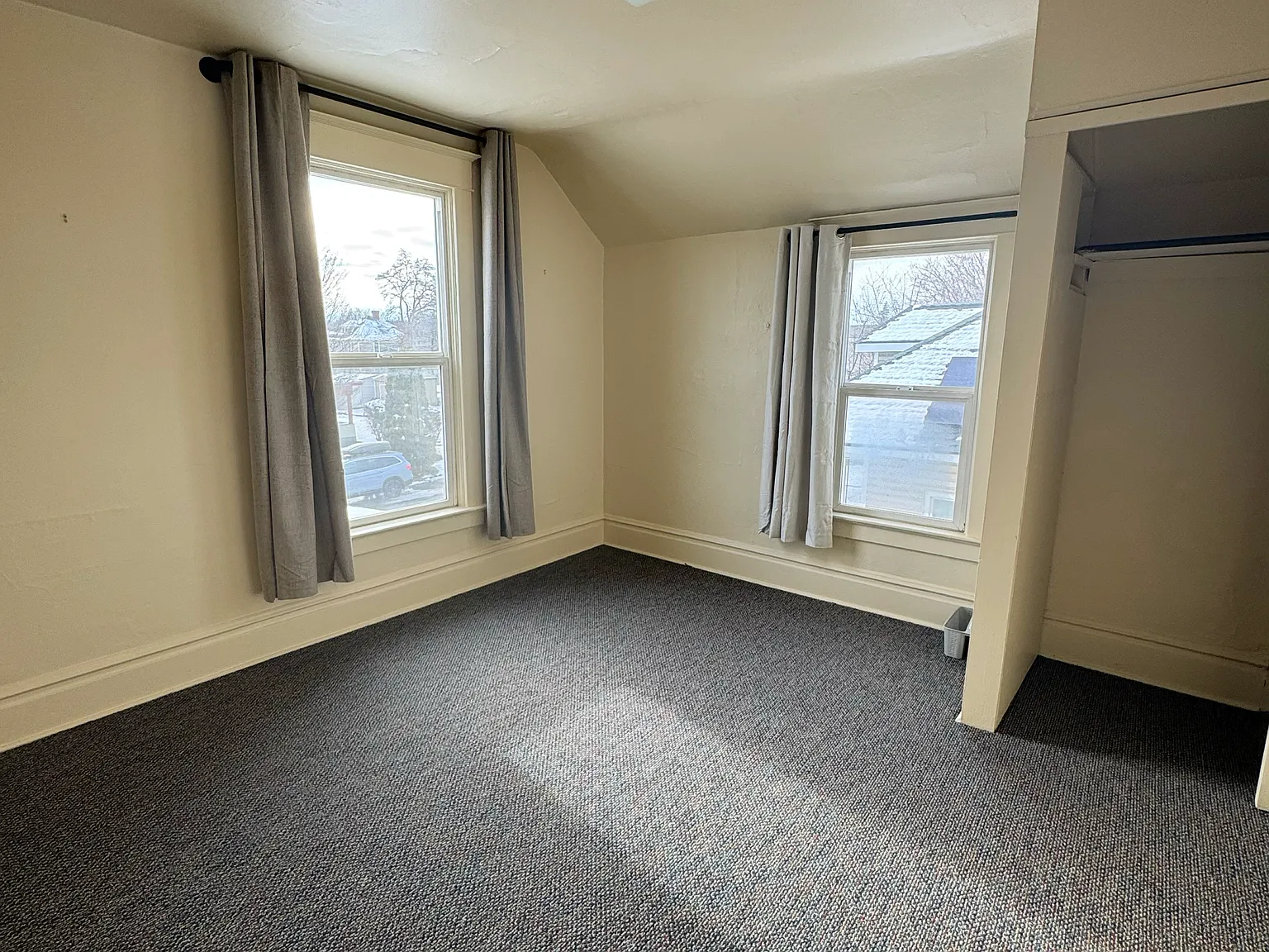 6 bed, $850 — Photo 2