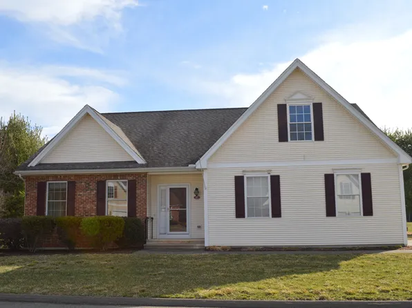 37 Cantone Circle, Manchester, CT 06040