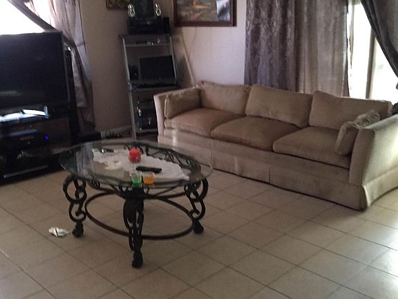 3rd image of 16335 Yucca Ave
