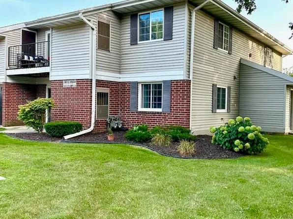 N110W17155 Ashbury Ln, Germantown, WI 53022