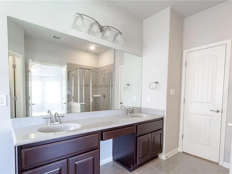 8238 Arezzo Dr — Photo 29