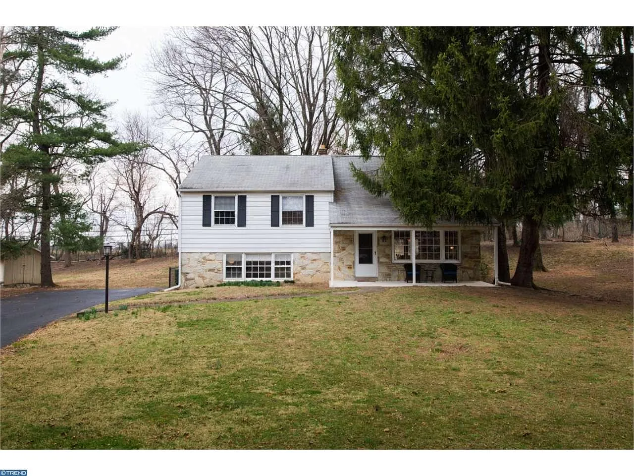 682 Deaver Dr photo 1