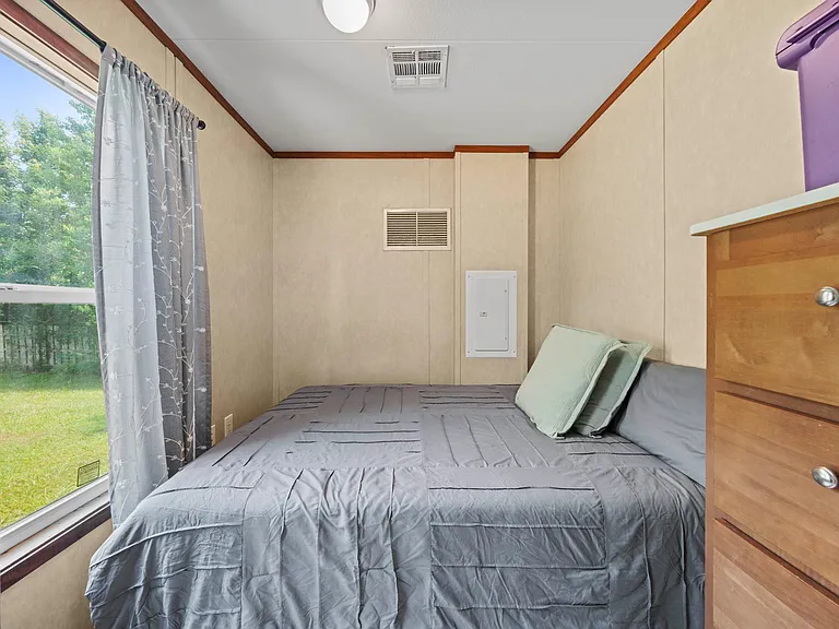 103 Crawford Rd — Photo 6
