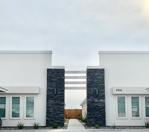2016 Summerland Ln Photo 1
