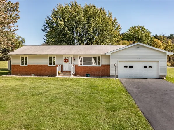 1077 Christy Rd, Hermitage, PA 16148