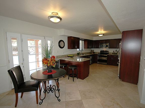 4th image of 1509 W Windrose Dr