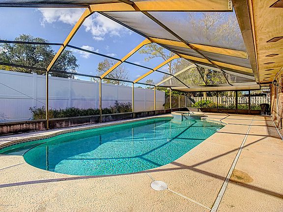 4th image of 4032 Coquina Dr