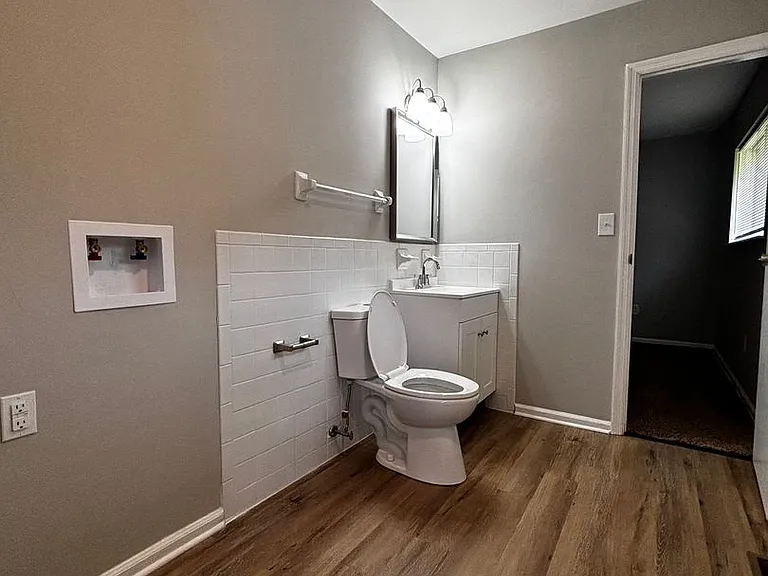 3137-3139 Silver Rock Ave #3137 — Photo 9