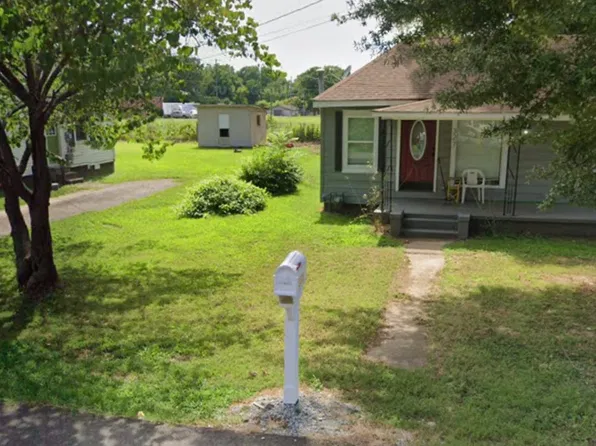 327 Park St, Mc Kenzie, TN 38201